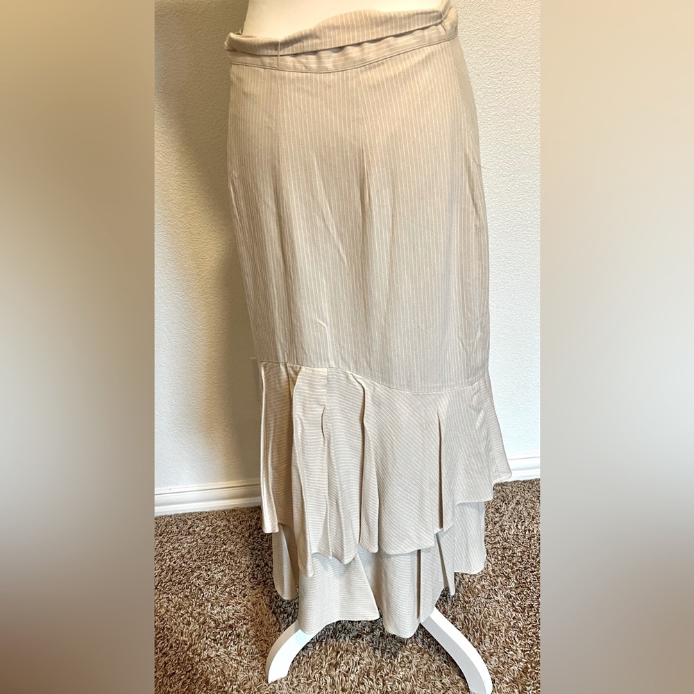 NEW! Antonio Melanie tiered pencil skirt! 🔥